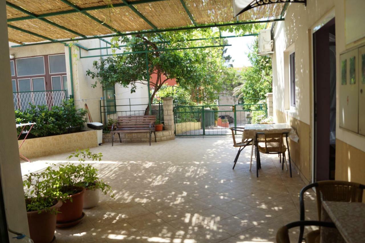 Apartments Mario With Private Parking Makarska Bagian luar foto