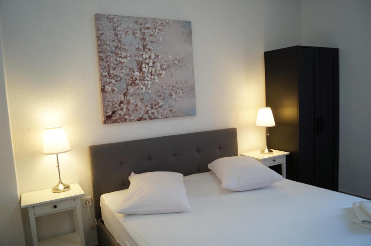 Apartments Mario With Private Parking Makarska Bagian luar foto